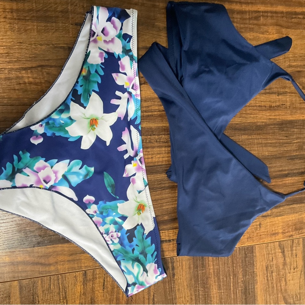 Cupshe Floral and Navy Bikini Set